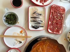 -毛辣果·贵州红酸汤牛肉火锅(西单店)