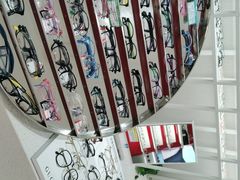 -吴良材眼镜(南翔印象城MEGA店)