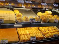 面包甜点陈列柜-赞记龙凤礼饼(广州市二宫向群宾馆店)