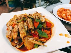 -马路牙子烧烤音乐酒馆(望京店)