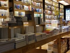 -猫的天空之城概念书店(杭州南宋御街店)