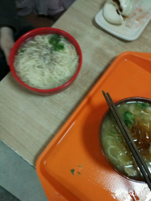 亮亮面馆(经六路店)图片