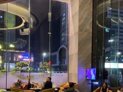-深圳温德姆至尊酒店·大堂吧·户外花园