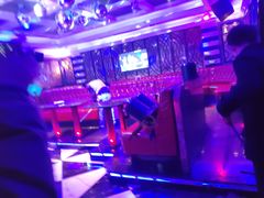 -欢乐迪KTV(南坪上海城店)