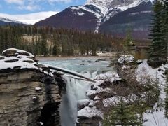 -阿萨巴斯卡瀑布观景点