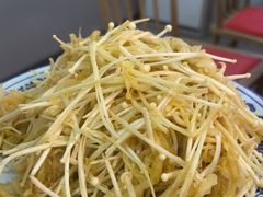 酸菜拌金针菇-火焱山烤肉·齐齐哈尔烤肉(朝阳店)