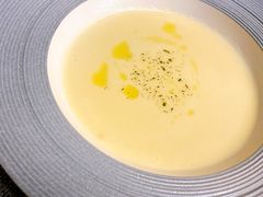 -卡普里披萨·牛扒·下午茶