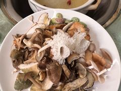 -山菌美食苑(振兴路店)