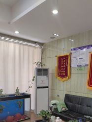 -苗医生专业祛痘·皮肤管理