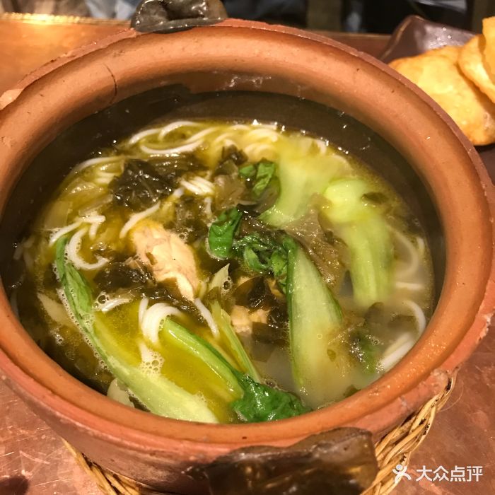 老坛酸菜土鸡米线