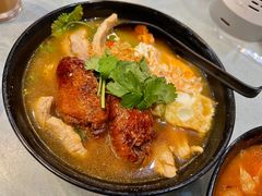 冬阴功鸡翼猪润米线-华嫂冰室(尖沙咀店)