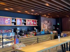 -星巴克(广州南站A18检票口楼上)