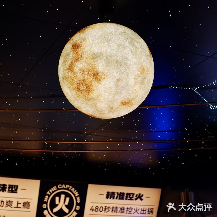 愿每个在深圳的姐妹都能刷到这家肉蟹煲🦀，真的好香！