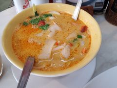 -邢泰记