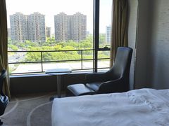 -上海虹桥西郊假日酒店