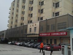 -上海中医药大学附属岳阳中西医结合医院闵行分院-停车场