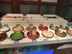 -蒙肥羊·酸汤潮牛·鲜牛肉火锅烤肉自助(岗顶店)