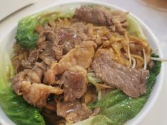 湿炒牛河-三头牛·潮汕牛肉生蚝火锅 (夏湾店)