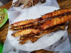 -蚝哥花姐湛江烤生蚝(美丽湾市场店)