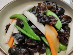 甜豆云耳炒山药-鹿港小镇(滨北店)