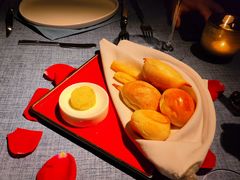 -弦月窗LUNETTE BY AMANDA(复兴路店)