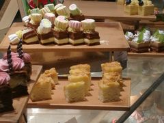 -飨食汇全日制餐厅·昆山皇冠假日酒店(九方店)