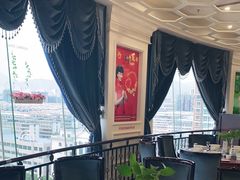 -蓝鲸大酒店旋转餐厅