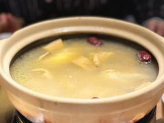 -邹开喜·炭炉鸡煲·海鲜火锅(虹口足球场店)