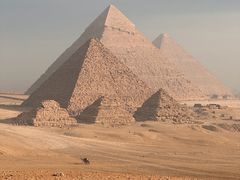 -吉萨金字塔群