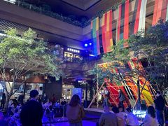 -瑞虹新天地月亮湾