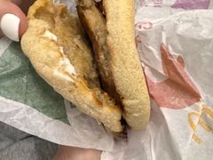-麦当劳(上海虹桥站30B检票口楼上)