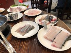 -正能量脆肉鲩火锅