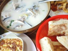 -美顺香食府鱼头老店(雪野湖店)