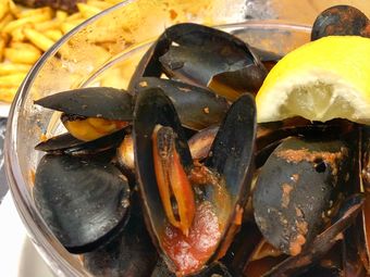 形状像饺子,里面包馅,国内肯定没见过,据说是那不勒斯的的特有 「玛格