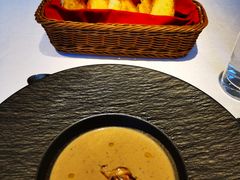 -华凌牛庄西餐厅(乌鲁木齐华凌美爵大饭店)