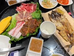 -木槿花韩式炭烤·熟成肉工坊(孙文东路店)