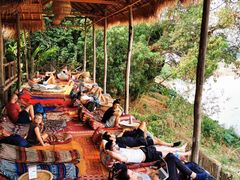 -乌托邦酒吧和餐厅