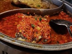 -阿瓦山寨·湘菜现炒·剁椒鱼头王(咸阳总店)