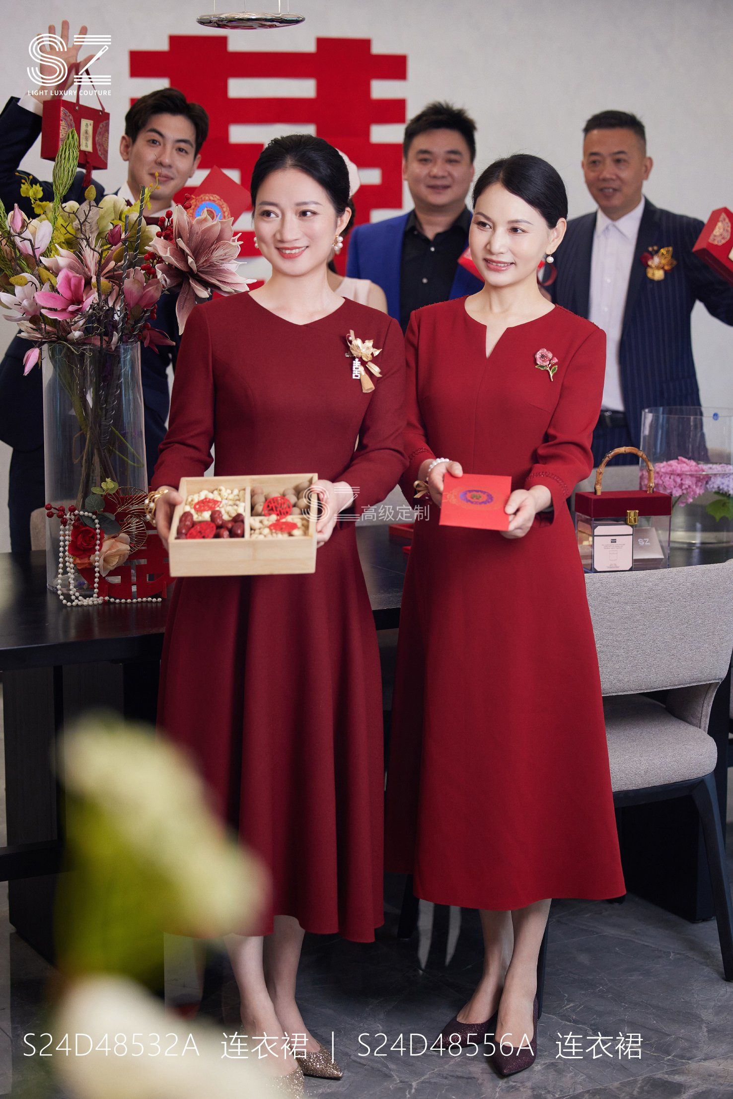 服装结构新颖独特
适合各种仪式感的场合

#红色礼服 #婚庆礼服