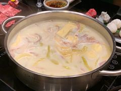 猪蹄猪肚锅-官也街澳门火锅(新源里店)