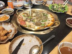 -顶顶汤火牛排火锅·经典铜锅涮肉