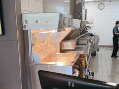 -麦当劳(政通路店)