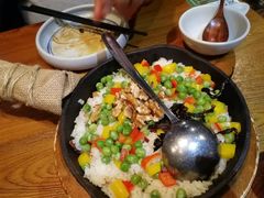 牛肝菌火腿洋芋焖饭-云海肴·汽锅鸡·云南代表菜(天津国金汇店)