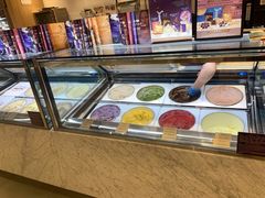 -哈根达斯(芳圆里店)