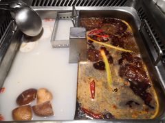-海底捞火锅鲜切牛肉主题店(长寿路店)