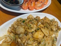 海鲜炒年糕-金海湾海鲜排档(朱家尖店)