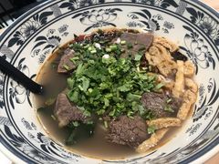 -粉吖吖·邵阳米粉(体育西路店)
