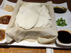 一块豆腐-95号酱骨·一块豆腐(展春园西路店)