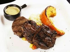 -恰餐厅及酒吧 CHAR Bar & Grill (北京丽都皇冠假日店)