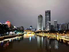 -何师烧烤Pro ·江湖川菜·小龙虾·精酿(太古里旗舰店)